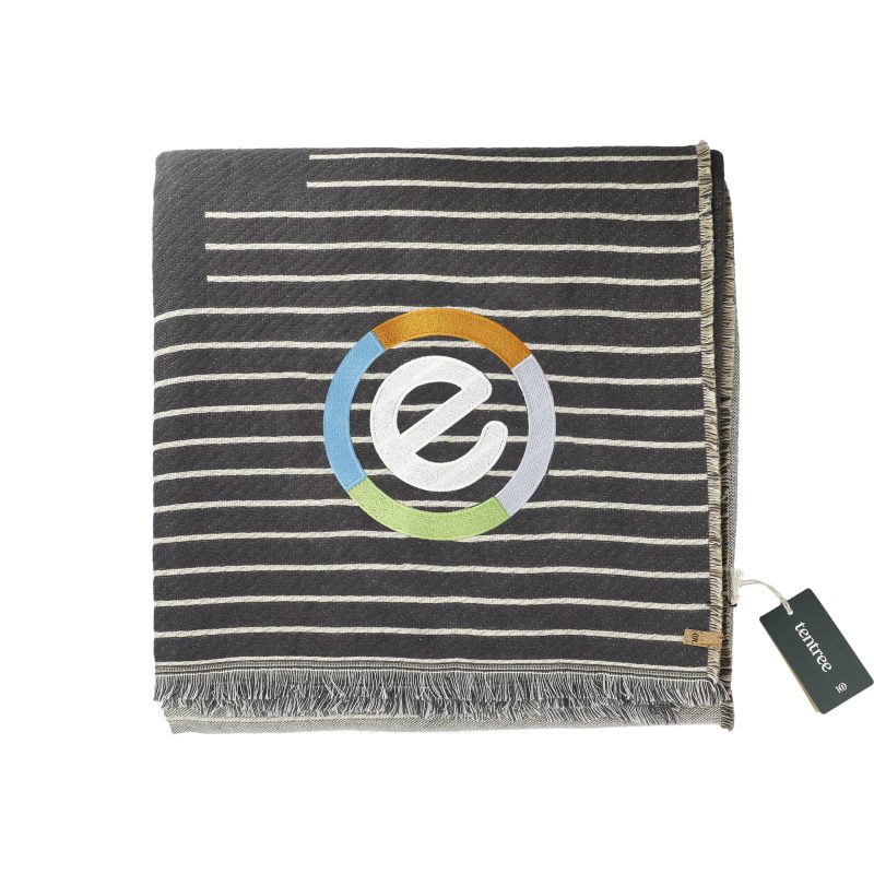 tentree Organic Cotton Peaks Woven Blanket - 2