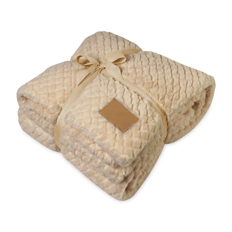 Luxe Nordic Recycled Polyester Throw Blanket - Fawn - 1