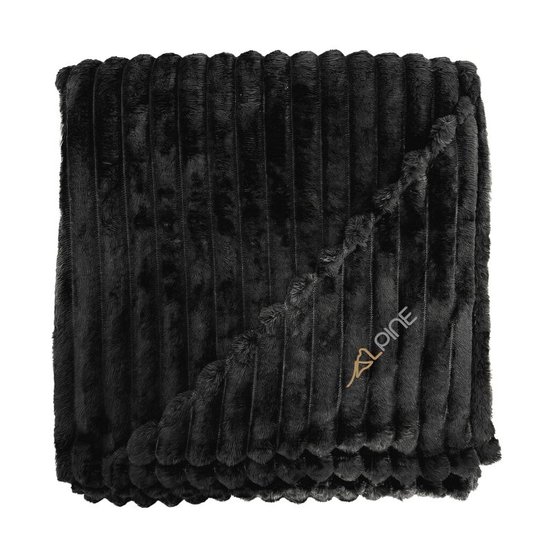 Alpine Faux Fur Polyester Blanket - 4