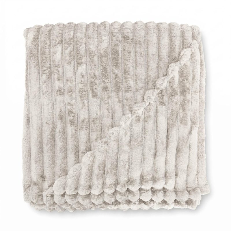 Alpine Faux Fur Polyester Blanket - 6