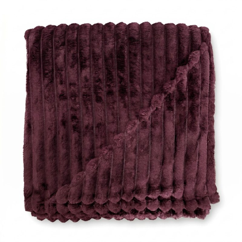 Alpine Faux Fur Polyester Blanket - 9