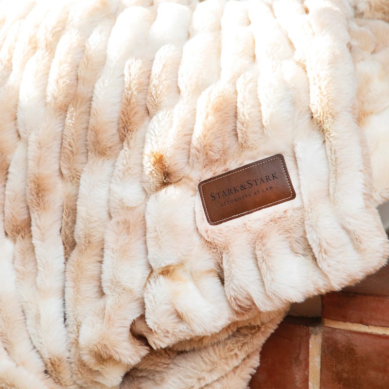 Chunky Fur Blanket - 1