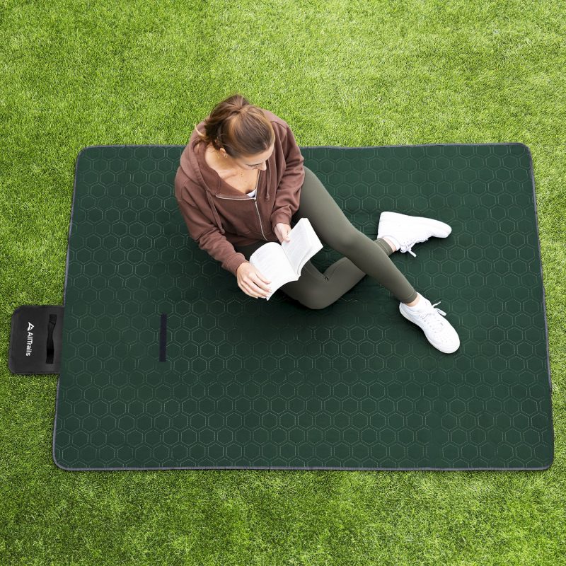 Fold Up Outdoor Blanket