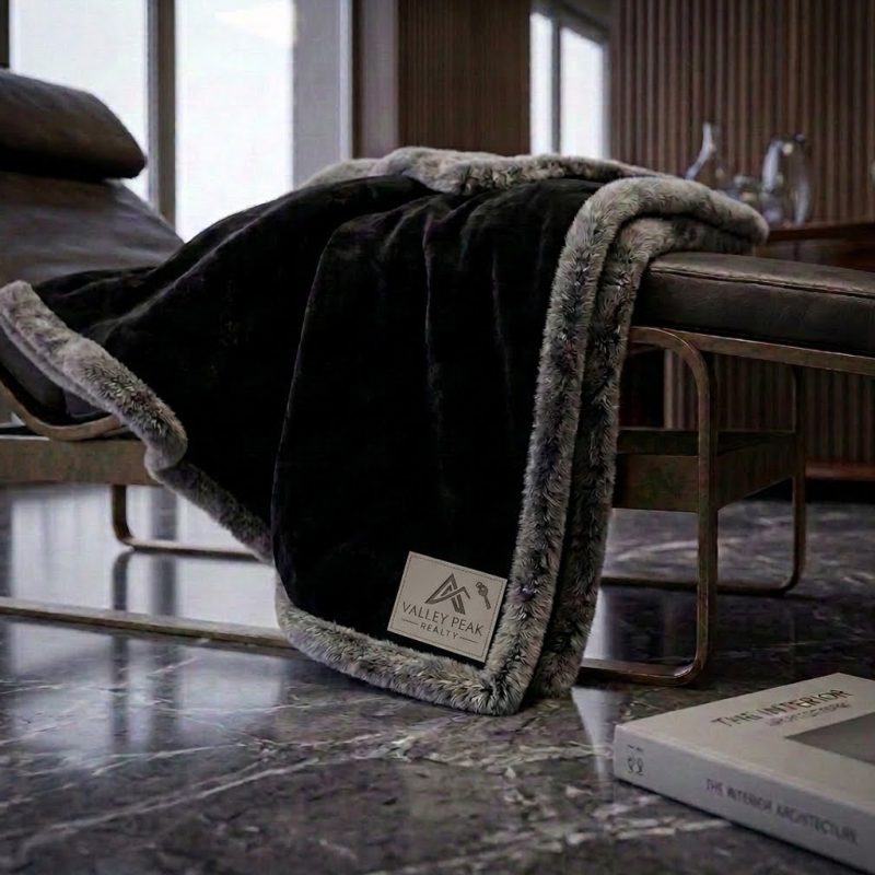 Velvafur Throw - 3